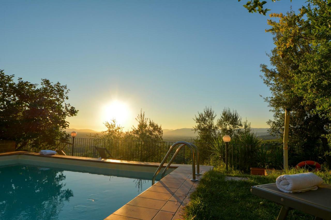 Agriturismo Podere Rondinaio Lamporecchio Exterior photo